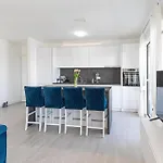 Amazing In With Wifi Apartment