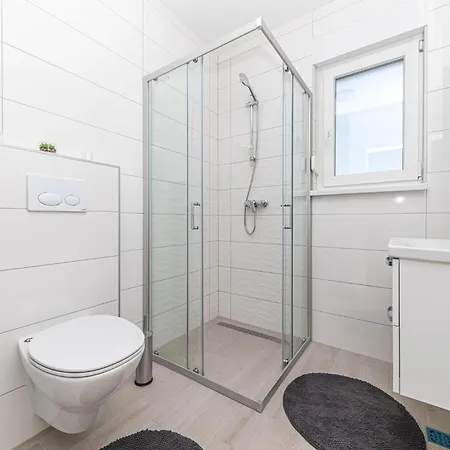 Διαμέρισμα 2 Bedroom In Τρογκίρ