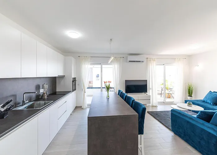 2 Bedroom In 特罗吉尔